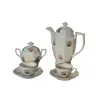 Foto de um(a) Conjunto para café porcelana Schmidt, da categoria de Conjuntos de café e chá. Conjunto para café porcelana Schmidt, composto por 4 peças, sendo: bule, açucareiro e 2 conjuntos de xícara + pires. Com... Vendido no marketplace Trésors.