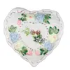 Foto de um(a) Porta-jóias floral, da categoria de Porta-Jóias. Delicado porta-jóia em porcelana branca (manufatura não identificada) com motivos florais em policromia pintados a mão. Mede... Vendido no marketplace Trésors.
