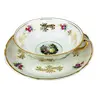 Foto de um(a) Consumê m prcelana da Real, da categoria de Xícaras. Delicado consumê em porcelana branca da manufatura REAL S.PAULO decorada com cena galante,flores em policromia e farta... Vendido no marketplace Trésors.