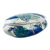 Foto de um(a) Caixa decorativa em porcelana, da categoria de Cestos e Caixas. Caixinha decorativa em porcelana com motivos florais e filetes dourados. Mede 6cm altura x 16cm largura. Mínimas marcas do... Vendido no marketplace Trésors.