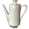 Foto de um(a) Bule para café em porcelana Schmidt, da categoria de Bules. BULE PARA CAFÉ EM PORCELANA BRANCA DA MANUFATURA SCHMIDT COM UMA DELICADA DECORAÇÃO NA BOCA DA PEÇA E FILETES PRATEADOS.... Vendido no marketplace Trésors.