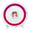 Foto de um(a) Prato decorativo em porcelana Schmidt, da categoria de Pratos Decorativos. Prato ornamental para parede da porcelana SCHMIDT / S CATARINA / MADE IN BRAZIL. No centro busto de dama antiga com chapéu... Vendido no marketplace Trésors.
