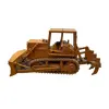 Foto de um(a) Pequena escavadeira Fiat Allis - brinquedo, da categoria de Carros e caminhões de brinquedo. Pequena escavadeira Fiat Allis - brinquedoDimensões: Altura: 7Largura: 16Profundidade: 9. Vendido no marketplace Trésors.