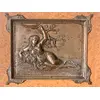 Foto de um(a) belíssima salva em metal em estilo e época Art Nouveau emoldurada em rádica com 33 x 27., da categoria de Outros objetos decorativos. belíssima salva em metal em estilo e época Art Nouveau emoldurada em rádica com 33 x 27. Vendido no marketplace Trésors.