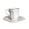 Foto de um(a) Xícara com Pires em Porcelana Polovi, da categoria de Xícaras. A xícara de porcelana Polivi é um item único e charmoso para decoração em estilo vintage. Com pires decorados, essa peça é... Vendido no marketplace Trésors.