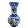 Foto de um(a) Vaso em cerâmica portuguesa de alcobaça floral vintage, da categoria de Vasos. Lindo Vaso Floreiro em Cerâmica. Assinado por Fabricante Português de Alcobaça. Tom azul predominante típico com pintura... Vendido no marketplace Trésors.
