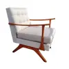 Foto de um(a) Par poltronas cabreúva - Anos 60, da categoria de Poltronas. Belo par de poltronas anos 60, estrutura em madeira cabreúva e tecido de malha. Restauradas, prontas para uso. Temos o... Vendido no marketplace Trésors.