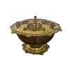 Foto de um(a) Antigo centro de mesa/bomboniere em metal, da categoria de Centro de mesa. Antigo centro de mesa / bomboniere em metal vazado dourado. Medidas : diâmetro 23 cm x altura 14 cm. Vendido no marketplace Trésors.