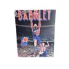 Foto de um(a) ​Pôster de basquete - Charles Barkley 1993 Phoenix Suns, da categoria de Cartazes. Pôster colado na madeira, de 1993. Possui marcas do tempo e uso como nas fotos. Medidas: 50x41cm. Vendido no marketplace Trésors.