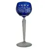 Foto de um(a) Taça Bohemia em cristal azul para vinho 200ml, da categoria de Taças. Linda taça de vinho em cristal ricamente lapidado na cor azul. Bohemia Mede: 20,5 cm de alturaCapacidade 200 ml. Vendido no marketplace Trésors.