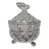 Foto de um(a) Antiga Caixa Borboleta Bomboniere Cristal Francês Satiné, da categoria de Garrafas, potes e jarros. Antiga caixa porta joias ou bomboniere baleiro em cristal francês translúcido e de ótima qualidade, com detalhes em Satiné,... Vendido no marketplace Trésors.