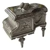 Foto de um(a) Antiga Caixa Joias Piano Metal Prateado Prata Art Nouveau, da categoria de Porta-Jóias. Caixa linda e especial, para quem gosta de peças exclusivas. Antiga e rara caixa decorativa porta joias em metal prateado.... Vendido no marketplace Trésors.