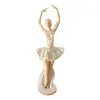 Foto de um(a) Antiga Escultura Bailarina Art Deco Porcelana Espanhola, da categoria de Escultura. ~ Os encantos de uma bailarina ~ Antiga e expressiva escultura em porcelana artística com filetes de ouro. Riqueza de... Vendido no marketplace Trésors.