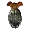 Foto de um(a) Antigo Vaso Jarro Art Deco Murano Italy Glass Âmbar, da categoria de Vasos. ~ Italy Glass ~Antigo vaso em Murano na cor grafite com âmbar. Essa combinação de cores foi um grande acerto! Corpo gomado... Vendido no marketplace Trésors.