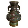 Foto de um(a) Antigo Vaso Com Alças Japonês Oriental Em Bronze Cloisonné, da categoria de Vasos. Antigo e importante vaso artístico com alças em bronze com Cloisonné, peça de excelente qualidade. Cada lado da peça segue... Vendido no marketplace Trésors.