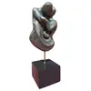 Foto de um(a) Escultura "A Caridade" Cristina Loyola, da categoria de Escultura. Magnífica escultura autoral da artista plástica Cristina Loyola, conhecida pelo seu estilo único que mistura elementos da... Vendido no marketplace Trésors.