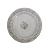 Foto de um(a) Belo prato de sobremesa decorativo EUA, da categoria de Pratos Decorativos. Lindo prato antigo de porcelana de design clássico e romântico, produzido nos EUA, caracterizado por uma aba larga decorada... Vendido no marketplace Trésors.