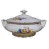 Foto de um(a) Excepcional terrina/sopeira em porcelana tcheca, da categoria de Terrinas de sopa. Lindíssima terrina vintage da renomada manufatura tcheca Epiag, uma peça clássica de porcelana branca, caracterizada por seu... Vendido no marketplace Trésors.