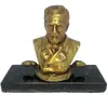 Foto de um(a) Antiga Escultura Busto Do Louis Pasteur Em Bronze Francês, da categoria de Escultura. Antigo busto do cientista Louis Pasteur, em bronze francês com base em mármore. Peça assinada pelo artista. Meados do século... Vendido no marketplace Trésors.