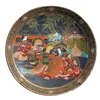 Foto de um(a) Antigo Grande Medalhão Prato Decorativo Oriental Satsuma XIX, da categoria de Pratos Decorativos. Satsuma Imperial. Antigo e grande prato medalhão decorativo em porcelana artística japonesa, ricamente pintado à mão com... Vendido no marketplace Trésors.