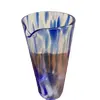 Foto de um(a) Italy Glass Antiga Jarra Vaso Em Murano Azul Art Deco, da categoria de Jarros. Antiga e super diferente jarra em Murano italiano, peça artística, feita à mão. Também pode ser usada como vaso. Medidas... Vendido no marketplace Trésors.