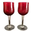 Foto de um(a) Antigo Par De Cálices Copos Taças Cristal Europeu Vermelho, da categoria de Copos e taças. Antigo par de cálices em fino cristal europeu, ricamente lapidados à mão. Meados do século XX.Mede 14x5cm cada. Vendido no marketplace Trésors.