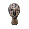 Foto de um(a) Escultura Africana Anos 80, da categoria de Escultura. Escultura africana em pedra com pintura preto e branco, década de 1980.A: 9 cm / L: 5 cm / P: 3 cm Peso: 128 g. Vendido no marketplace Trésors.