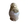 Foto de um(a) Antiga Escultura De Pintinho Caixinha De Coleção Francesa, da categoria de Cestos e Caixas. Antiga caixinha de coleção esmaltada à mão, com pedrarias. França. Mede aprox 7cm de altura. Vendido no marketplace Trésors.