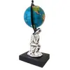 Foto de um(a) O Pensador Prata, da categoria de Globos. O Pensador prata globo terrestre o pensador em porcelana prata e base em madeira ebanizada. Peça única pelo designer... Vendido no marketplace Trésors.