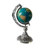 Foto de um(a) Globo Prateado, da categoria de Globos. Peça única pelo designer marcelus ribas. Globo terrestre em acrílico e latão com pátina prateada oxidada A: 25cm D: 10cm... Vendido no marketplace Trésors.