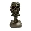 Foto de um(a) Escultura Caveira Skull Resina e Latão, Peça Única, da categoria de Escultura. Escultura caveira: crânio em resina e base em latão. Ambos com patina bronze envelhecida. Peça única pelo designer marcelus... Vendido no marketplace Trésors.