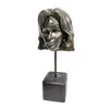 Foto de um(a) Escultura Toy Art Wonder Woman Dc Comics, da categoria de Escultura. Escultura mulher maravilha dc comics: em técnica mista com acabamento em pátina bronze oxidado e cubo de madeira ebanizada... Vendido no marketplace Trésors.
