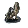 Foto de um(a) Escultura Mamãe e Filhote Basset, da categoria de Escultura. Escultura mamãe basset com filhote, em poli resina italina com pátina bronze oxidada, base em granito preto polido com... Vendido no marketplace Trésors.