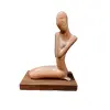 Foto de um(a) Escultura Terracota Provençal, da categoria de Escultura. Escultura feminina em técnica mista com pátina terracota provençal e base em madeira natural. Autor: marcelus ribas, peça... Vendido no marketplace Trésors.