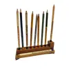 Foto de um(a) Coleção 10 Lápis da Década de 1960 com Suporte em Madeira, da categoria de Outros colecionáveis. Coleção de dez lápis década de 1960 com suporte em madeira. A: 6,5 cm L: 19 cm P: 4 cm peso: 189 g. Vendido no marketplace Trésors.