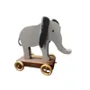 Foto de um(a) Elefante de Rodinhas em Madeira, Década de 1990, da categoria de Brinquedos de puxar. Elefante de madeira, orelhas de feltro e com rodinhas divertida lembrança e colecionável, década de 1990. A: 19,5 cm / L: 19... Vendido no marketplace Trésors.