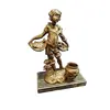 Foto de um(a) Escultura Pescador em Resina Italiana, Peça Única, da categoria de Escultura. Escultura pescador em resina italiana com pátina bronze oxidado, base em granito preto. A: 22,5 cm L: 13 cm P: 4,5 cm Base:... Vendido no marketplace Trésors.