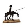 Foto de um(a) Escultura Dom Quixote em Madeira, Peça Única, Década de 2000, da categoria de Escultura. Escultura dom quixote. Peça de coleção, década de 2000 em compensado de madeira sobrepostos tipo sombra. Pintura em sombra... Vendido no marketplace Trésors.