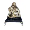 Foto de um(a) Escultura Buddha anos 80, da categoria de Objetos religiosos e espirituais. Buda em resina com pátina envelhecida, base em granito preto e pés dourado metálico. Peça única pelo designer marcelus... Vendido no marketplace Trésors.