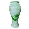 Foto de um(a) Antigo Raro Vaso Jarro Flores Art Nouveau Majólica Francesa, da categoria de Vasos. Antigo vaso artístico em majólica francesa, lindas cores em tons de verde e decoração floral em relevo. Período Art Nouveau.... Vendido no marketplace Trésors.
