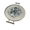 Foto de um(a) Antiga Rara Bandeja De Majólica Faiança Alemã Azul E Branco, da categoria de Bandejas. Antiga e rara bandeja de majólica alemã, armação em metal prateado. Linda decoração branco e azul “natureza morta”. Período... Vendido no marketplace Trésors.