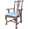Foto de um(a) Poltrona Chippendale em Imbuia Maciça com Marchetaria e Assento Damasco Azul, da categoria de Poltronas. Exclisiva poltrona de braços (cadeira de mestre) executada em imbuia maciça, combinando com maestria a robustez da... Vendido no marketplace Trésors.