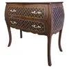 Foto de um(a) Comoda Bombê Xadrez Marchetaria e Bronze, da categoria de Cômodas e Sapateira. Esta magnífica cômoda estilo Bombê destaca-se pelo seu design curvilíneo imponente e pela riqueza de seus detalhes. O grande... Vendido no marketplace Trésors.