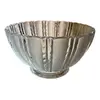 Foto de um(a) Antigo Bowl Centro Mesa Fruteira Saladeira Cristal Satiné, da categoria de Travessas e tigelas. Antigo e grande centro de mesa em cristal francês lapidado com detalhes em satiné. Peça muito fina e elegante, além de ser... Vendido no marketplace Trésors.