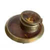 Foto de um(a) Antigo Raro Tinteiro Art Deco Em Bronze Francês, da categoria de Itens de Escritório. Antigo raro tinteiro Art Deco em bronze. Período Art deco. França. Meados do século XX.Diâmetro 13cm. Vendido no marketplace Trésors.