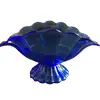 Foto de um(a) Antigo Centro De Mesa Francês Art Deco Vidro Azul, da categoria de Centro de mesa. Lindo e grande centro de mesa em fino vidro francês prensado e soprado. Década de 1950. Art Deco. Em perfeito estado. ... Vendido no marketplace Trésors.