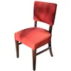 Foto de um(a) Cadeira em Madeira Nobre e Tecido Canelado Vermelho, da categoria de Outras cadeiras. Clássico do design mobiliário Mid-Century nacional. Esta cadeira combina a robustez e a elegância da madeira maciça escura... Vendido no marketplace Trésors.