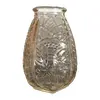 Foto de um(a) Antigo Vaso Sextavado Art Deco Em Vidro Francês, da categoria de Vasos. Antigo vaso Art Deco em vidro francês. Em perfeito estado de conservação. Altura 14cm Circunferência 28cm. Vendido no marketplace Trésors.