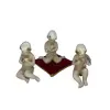 Foto de um(a) Antigo Bibelô Nua Em Biscuit Porcelana Espanhola Marti Piero, da categoria de Modelos e estatuetas. Marti Piero. 3 bibelôs da famosa porcelana espanhola, com filetes de ouro. Medida aproximadamente 8 x 9cm cada. Vendido no marketplace Trésors.