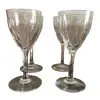 Foto de um(a) Antigos Cálices Taças Copos Para Vinho Em Cristal Francês, da categoria de Taças. Conjunto com 4 taças em cristal francês, corpo e haste ricamente lapidado à mão, excelente brilho e som. 14cm de altura. Vendido no marketplace Trésors.